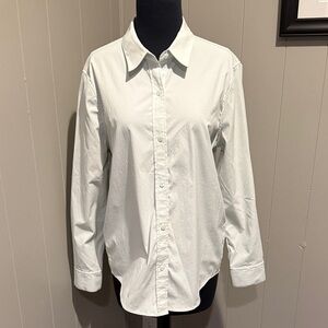 B19 Athleta Women's Light Mint Office Minimalist Button-Down Shirt